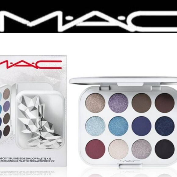 Mac Cosmetics Snowbody's Business Eyeshadow Palette X 12